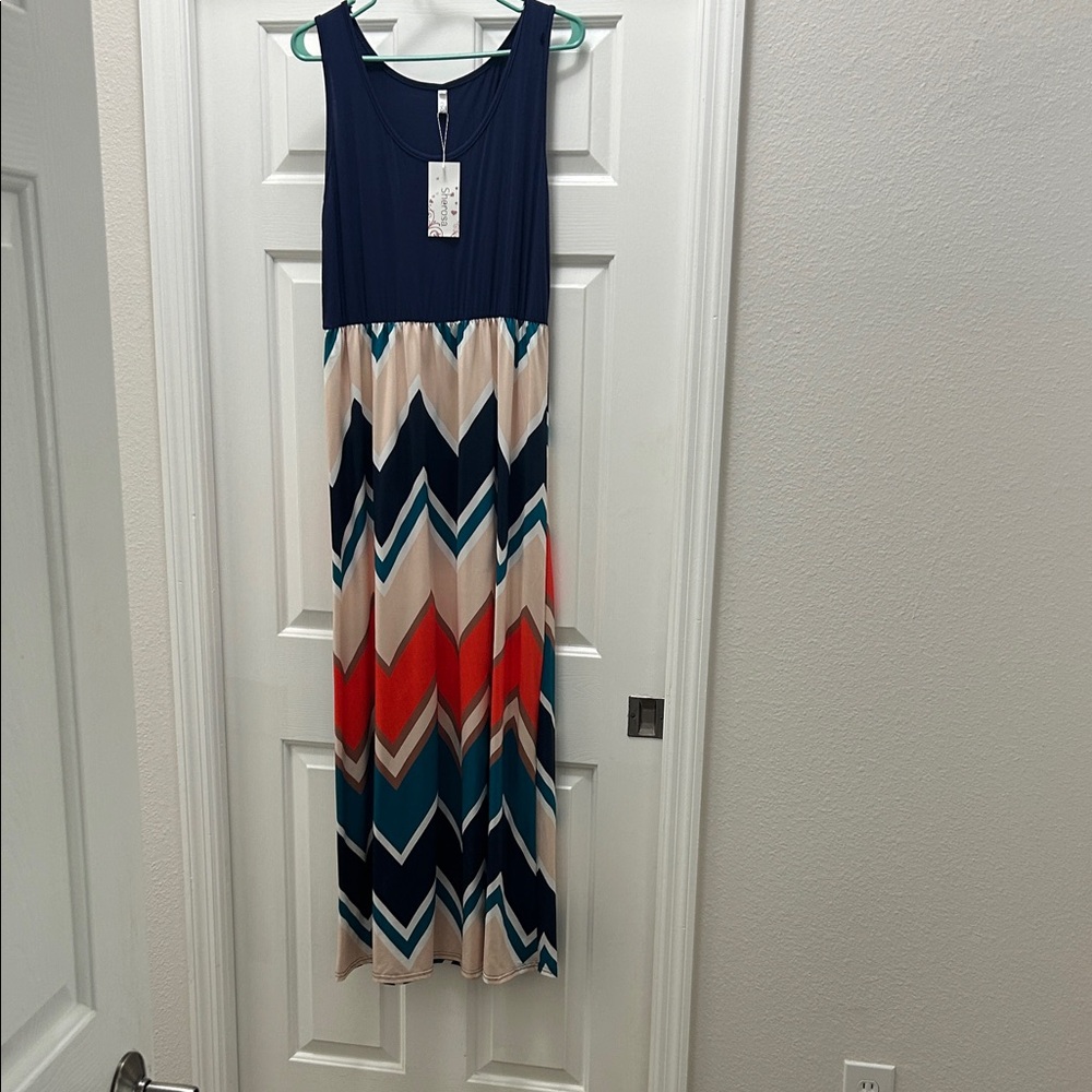 Elegant Chevron Maxi Dress - Navy, Red, and Cream
